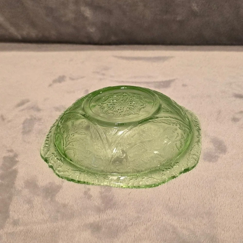 Vintage Federal Madrid Green Uranium Depression Glass 5